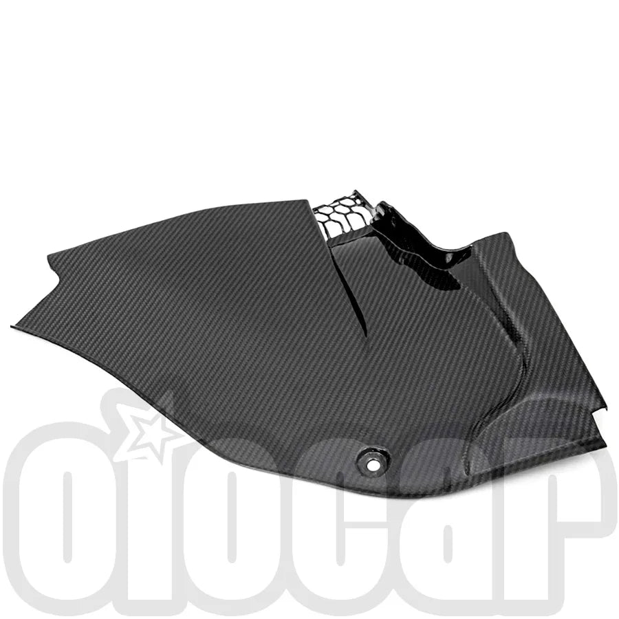 For BMW F91 F92 F93 M8 Oiomotors pre-preg Dry Carbon Fiber Cowl