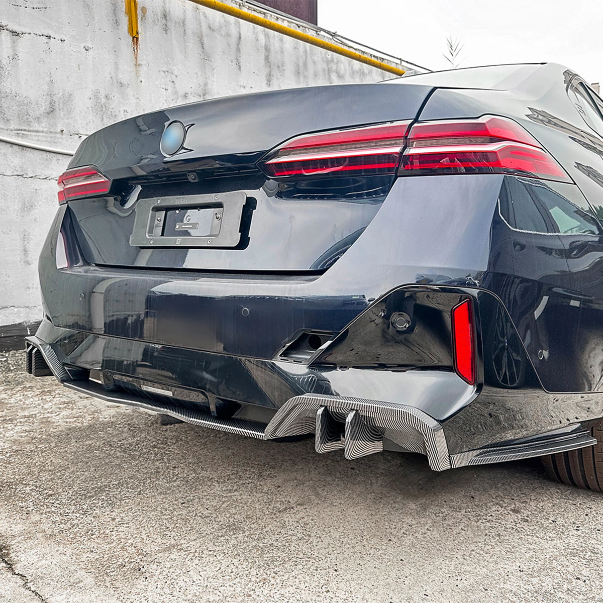 For BMW 5 Series I5 G60 M Sport 2024-2025 Sedan 4-door Rear