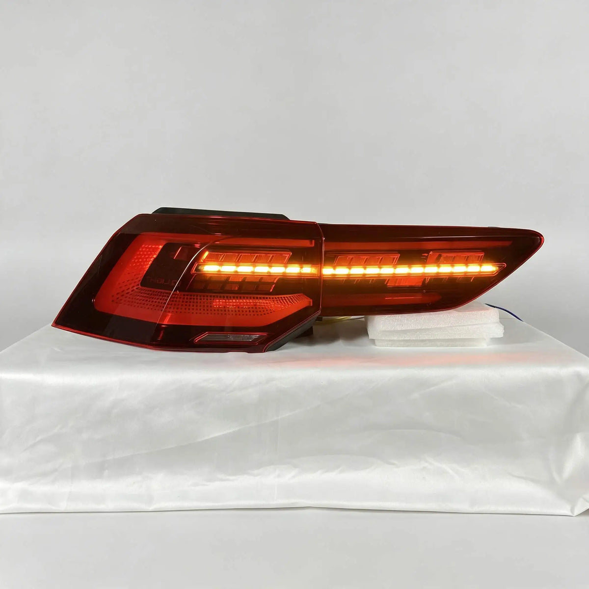 For Volkswagen Touareg LED Taillights 2019-2023 Parts Lighting