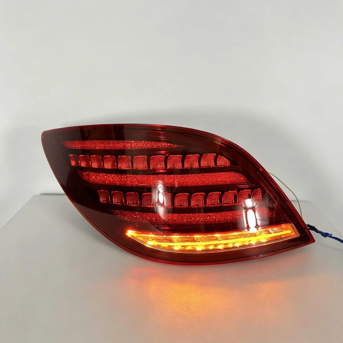 For Mercedes Benz R-class W251 Plug Play Taillights 2010 2017