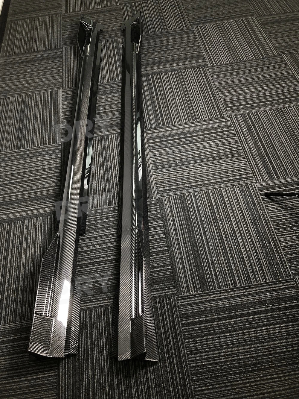 For BMW 7 Series G70 2023+ Dry Carbon Fiber Side Skirts Door