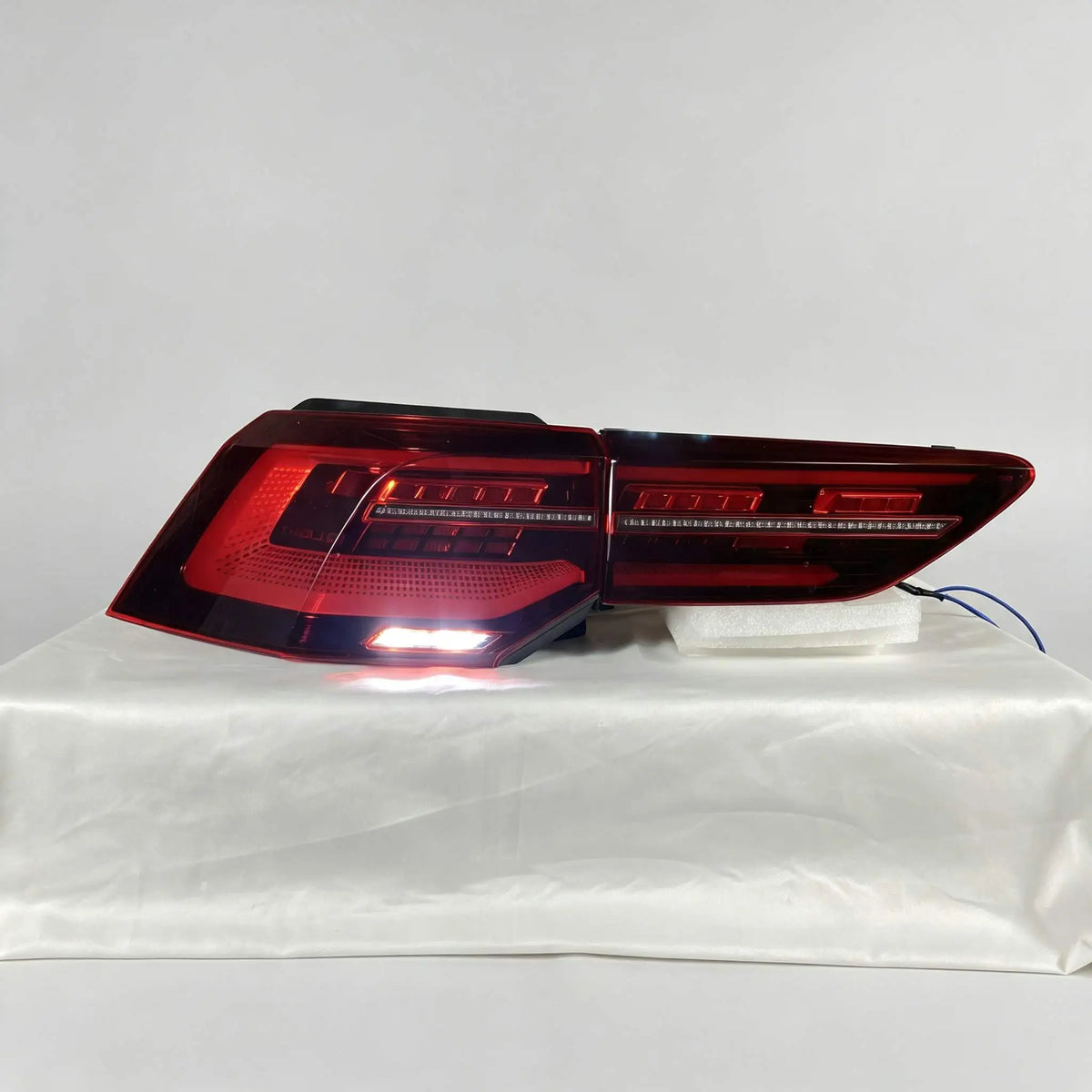 For Volkswagen Touareg LED Taillights 2019-2023 Parts Lighting