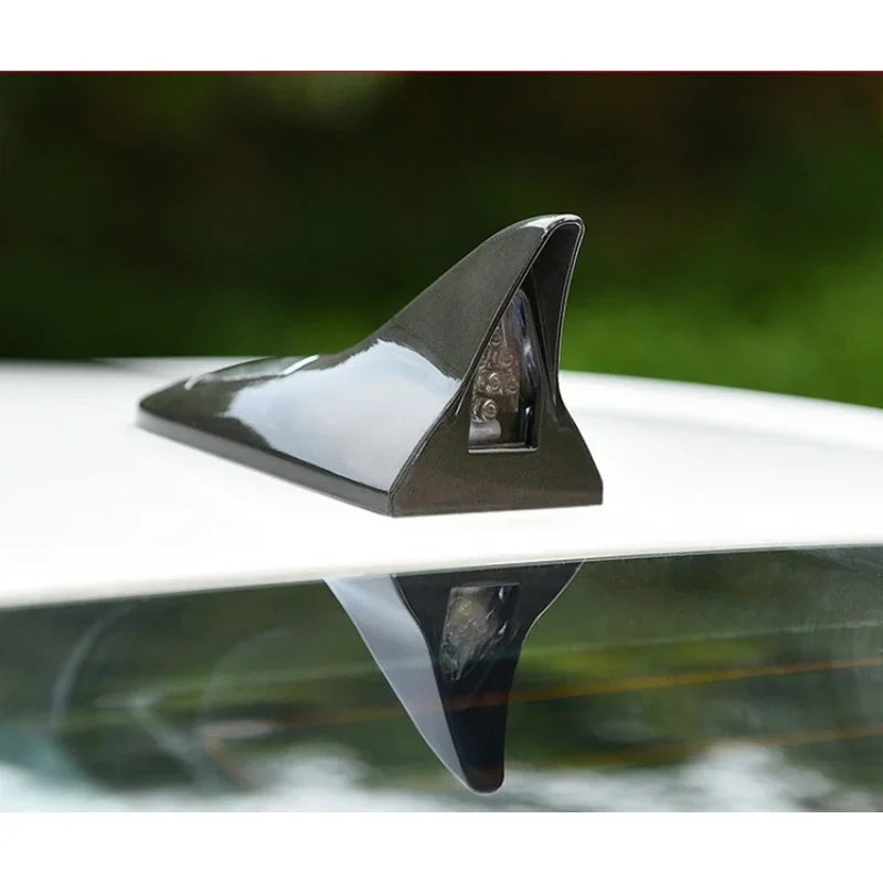 Solar Powered Shark Fin Antenna Roof Tail Strobe Warning