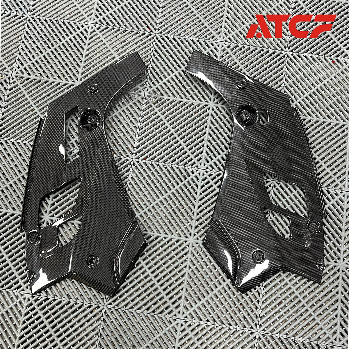 BMW F90 M5 Carbon Fiber Engine Bay Corner Covers